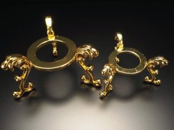 金属製台座