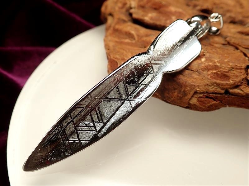 プラチナ ルビーネックレス アローヘッド 矢じり ペンダント クリスマス ポイント消化 プラチナ・サファイアネックレス・アローヘッド・矢じり・ペンダント