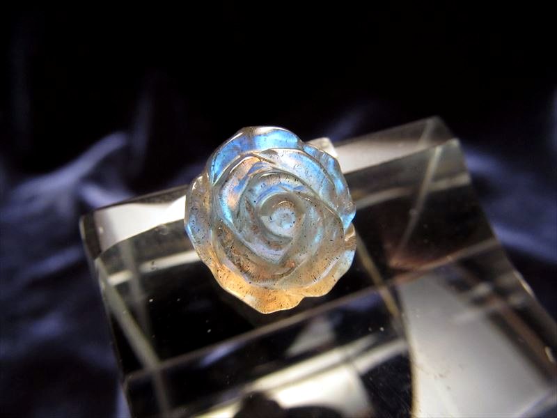 ◇希少！ローズ彫り◇透明度抜群！◇ブルーシラー！◇信念を貫く力