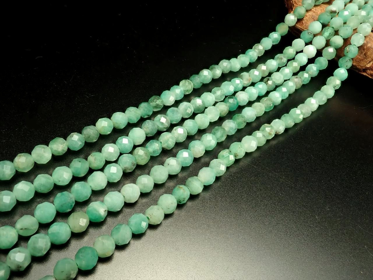 エメラルドボールカット連