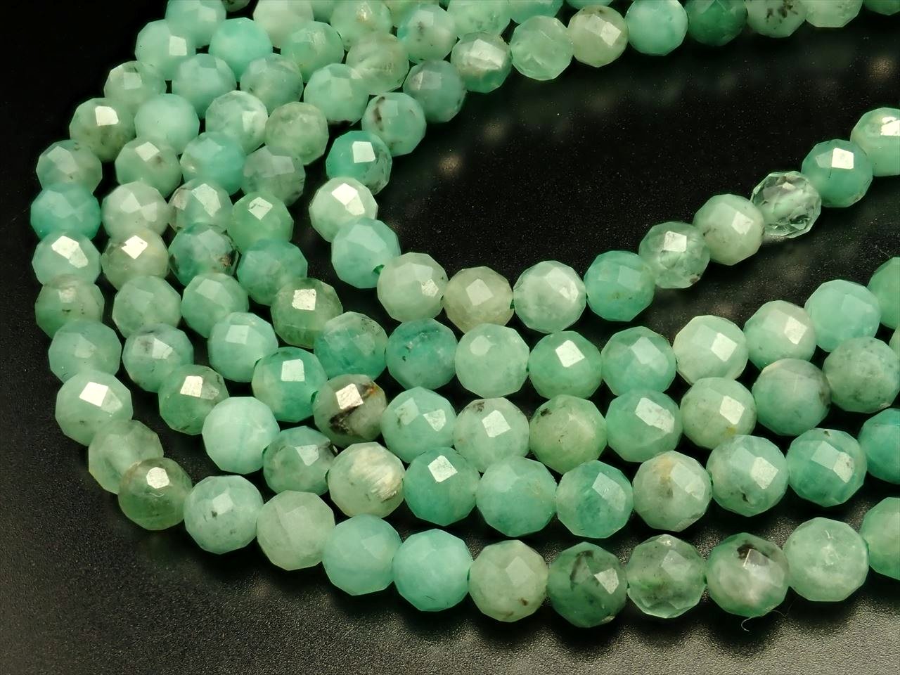 エメラルドボールカット連