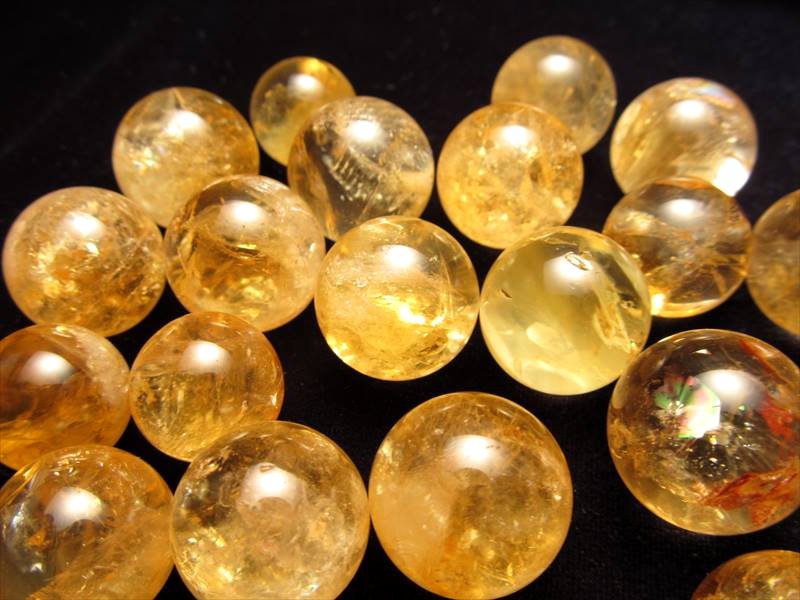 ☆金運の代名詞シトリン丸玉入荷！☆金運・財運・幸運！☆お守りにも