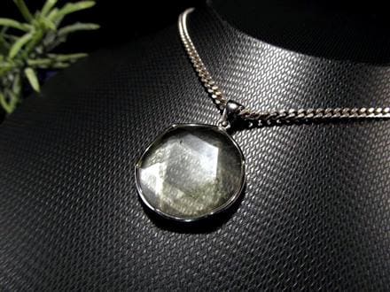 リビアングラス 六芒星 ペンダント アクセサリー 隕石