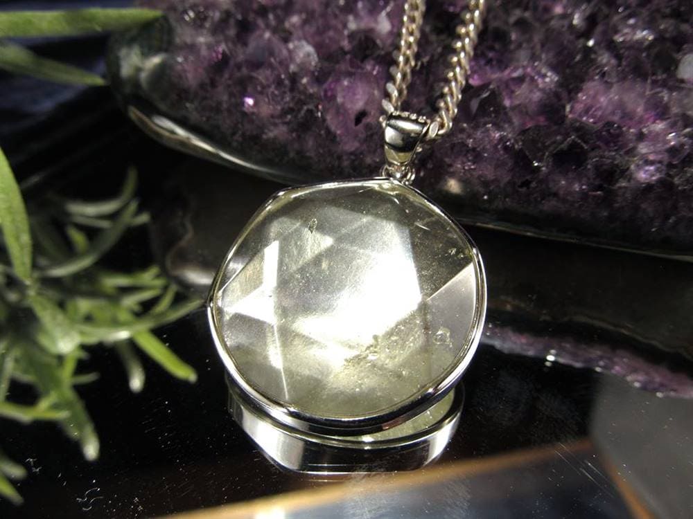 リビアングラス 六芒星 ペンダント アクセサリー 隕石