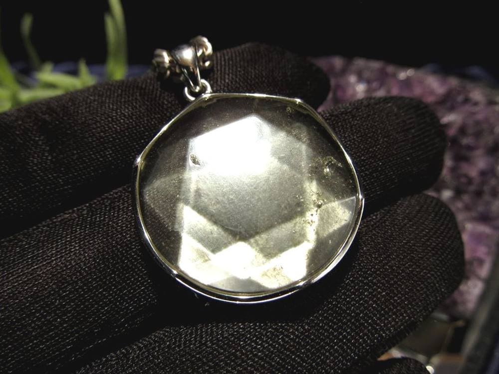リビアングラス 六芒星 ペンダント アクセサリー 隕石
