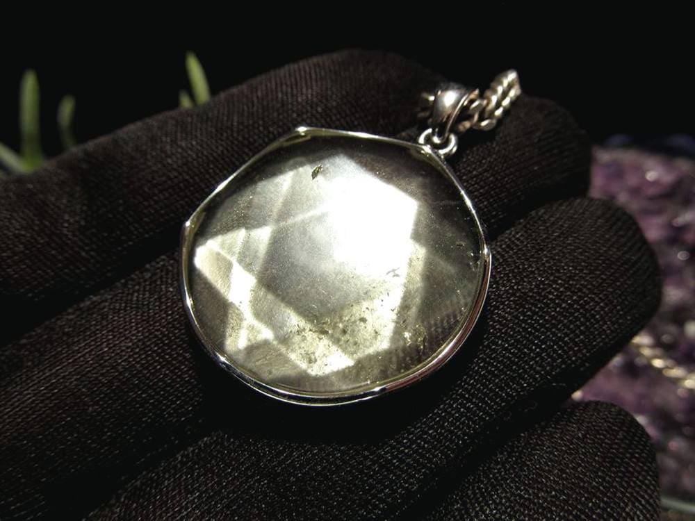 リビアングラス 六芒星 ペンダント アクセサリー 隕石