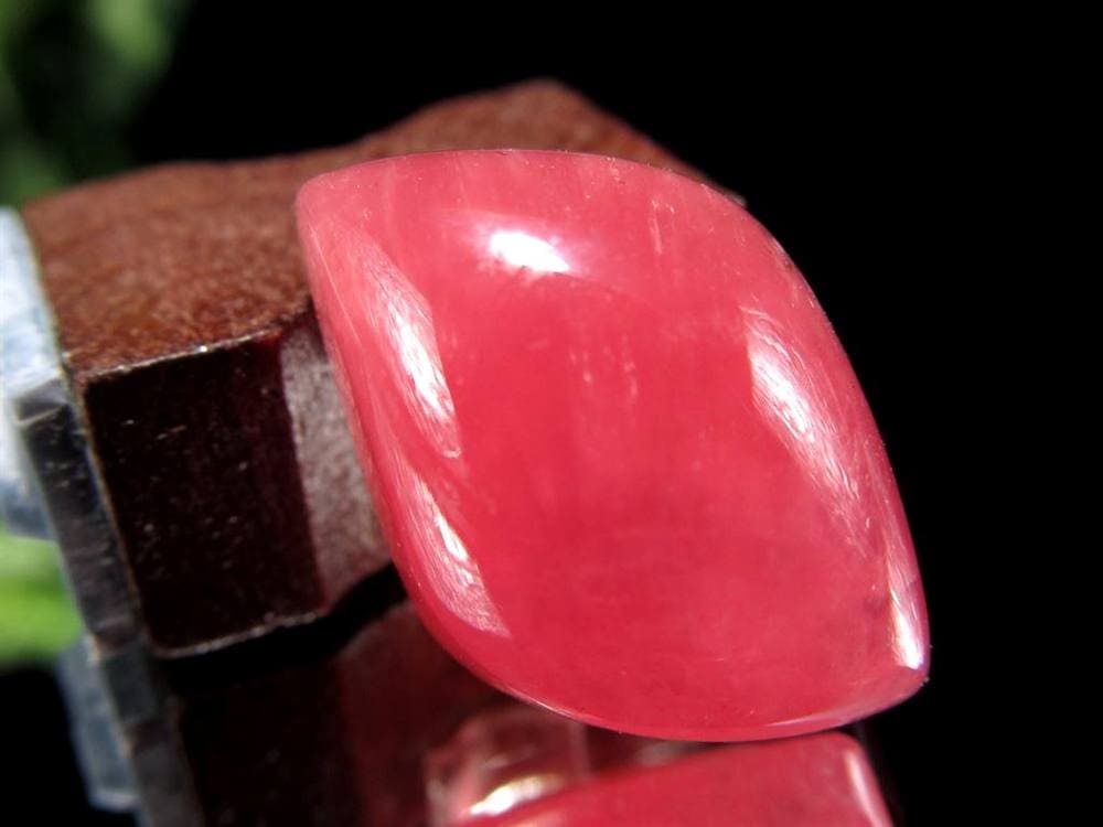 インカローズ ロードクロサイト カボション タンブル 菱マンガン鉱