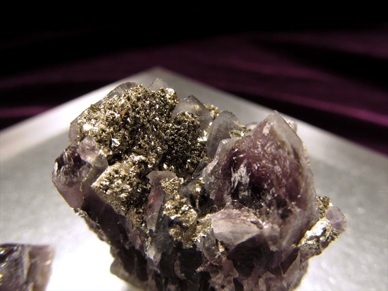 【セレクト品】ブラックアメジスト(クラスター) 1,196グラム 希少・トップクォリティ]インド/マハラシュトラ州産ブラックアメジスト