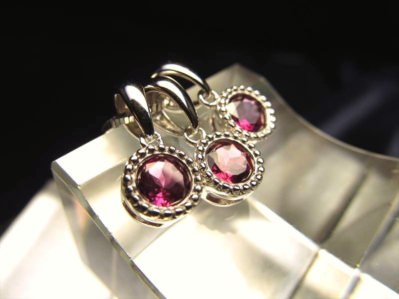 ロードライトガーネットペンダント