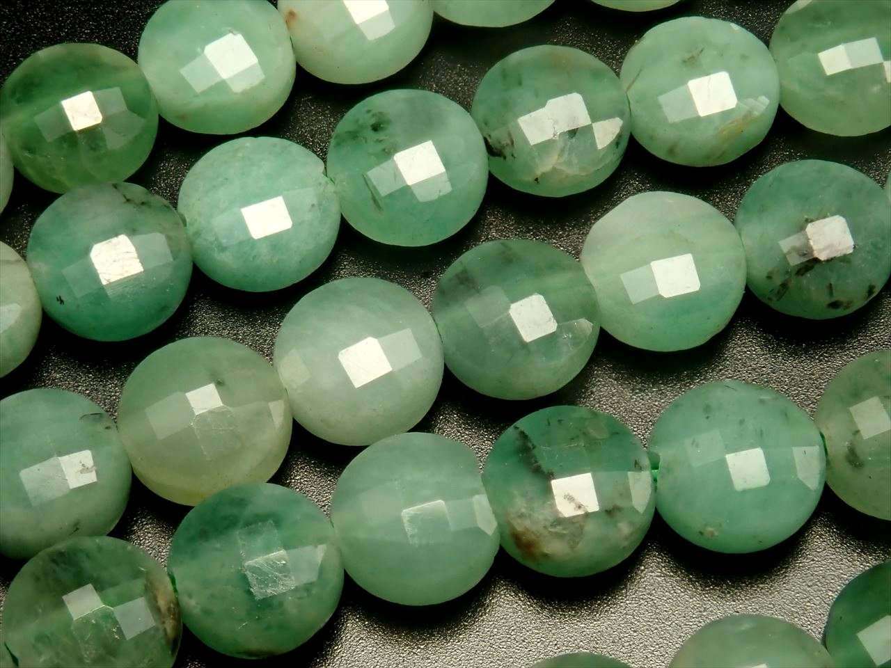 エメラルドコインカット連