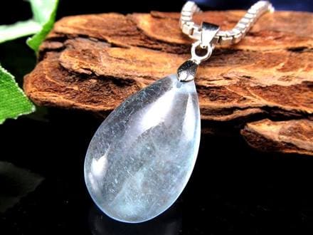 アクアマリン ペンダントトップ Silver925 ドロップ型 3月の誕生石 幸せな結婚』の象徴