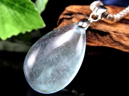 アクアマリン ペンダントトップ Silver925 ドロップ型 3月の誕生石 幸せな結婚』の象徴