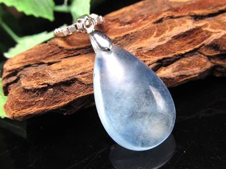 アクアマリン ペンダントトップ Silver925 ドロップ型 3月の誕生石 幸せな結婚』の象徴