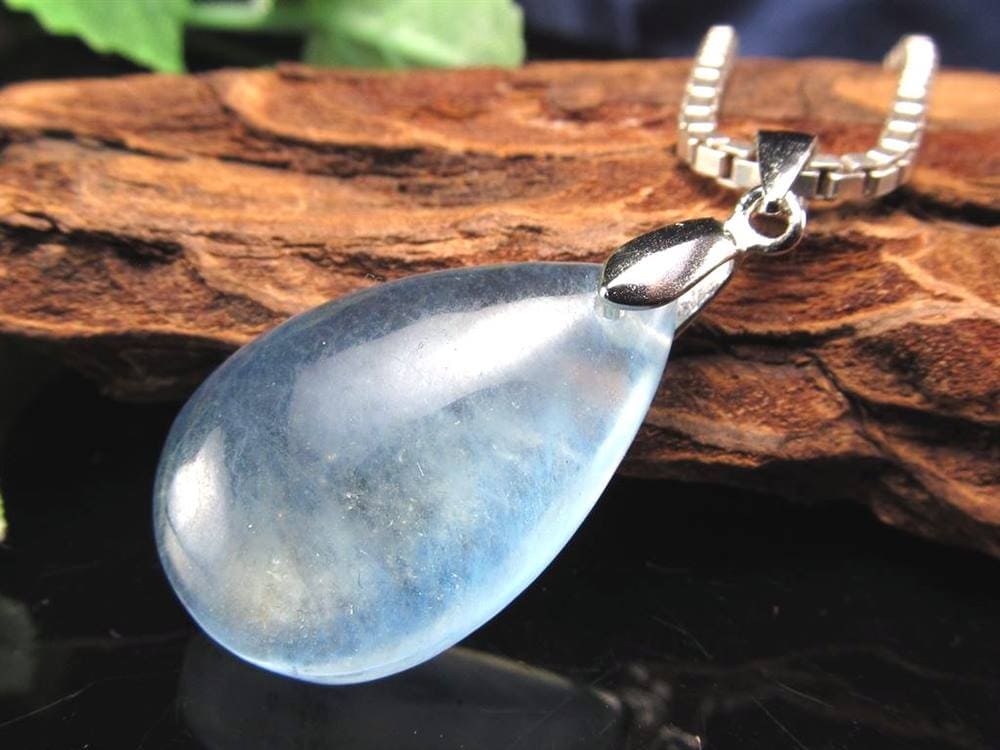 アクアマリン ペンダントトップ Silver925 ドロップ型 3月の誕生石 幸せな結婚』の象徴