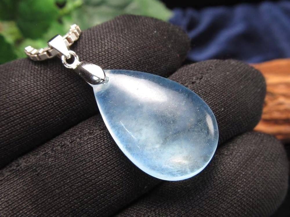 アクアマリン ペンダントトップ Silver925 ドロップ型 3月の誕生石 幸せな結婚』の象徴