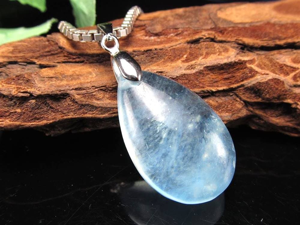 アクアマリン ペンダントトップ Silver925 ドロップ型 3月の誕生石 幸せな結婚』の象徴