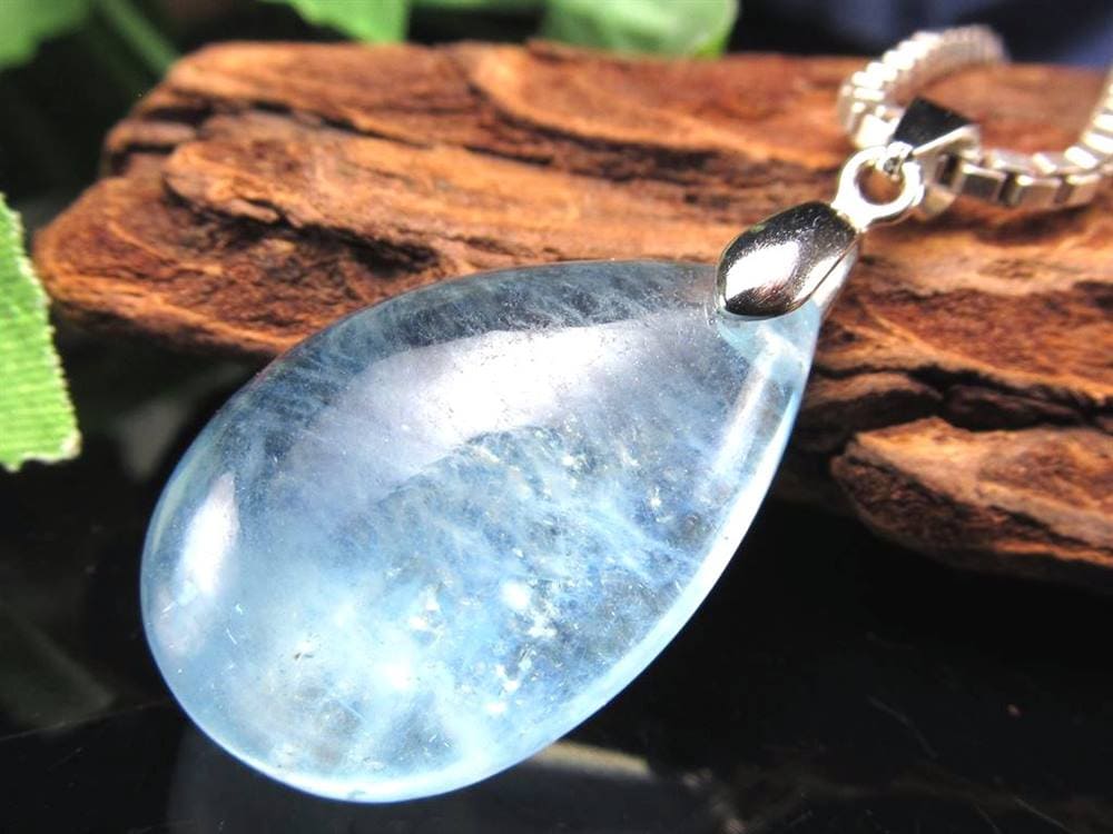 アクアマリン ペンダントトップ Silver925 ドロップ型 3月の誕生石 幸せな結婚』の象徴