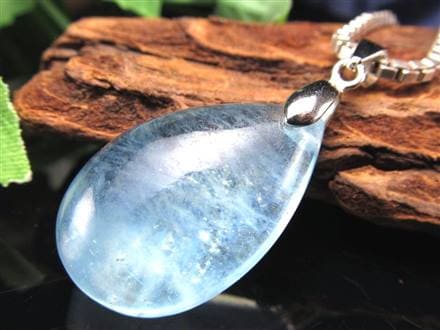 アクアマリン ペンダントトップ Silver925 ドロップ型 3月の誕生石 幸せな結婚』の象徴