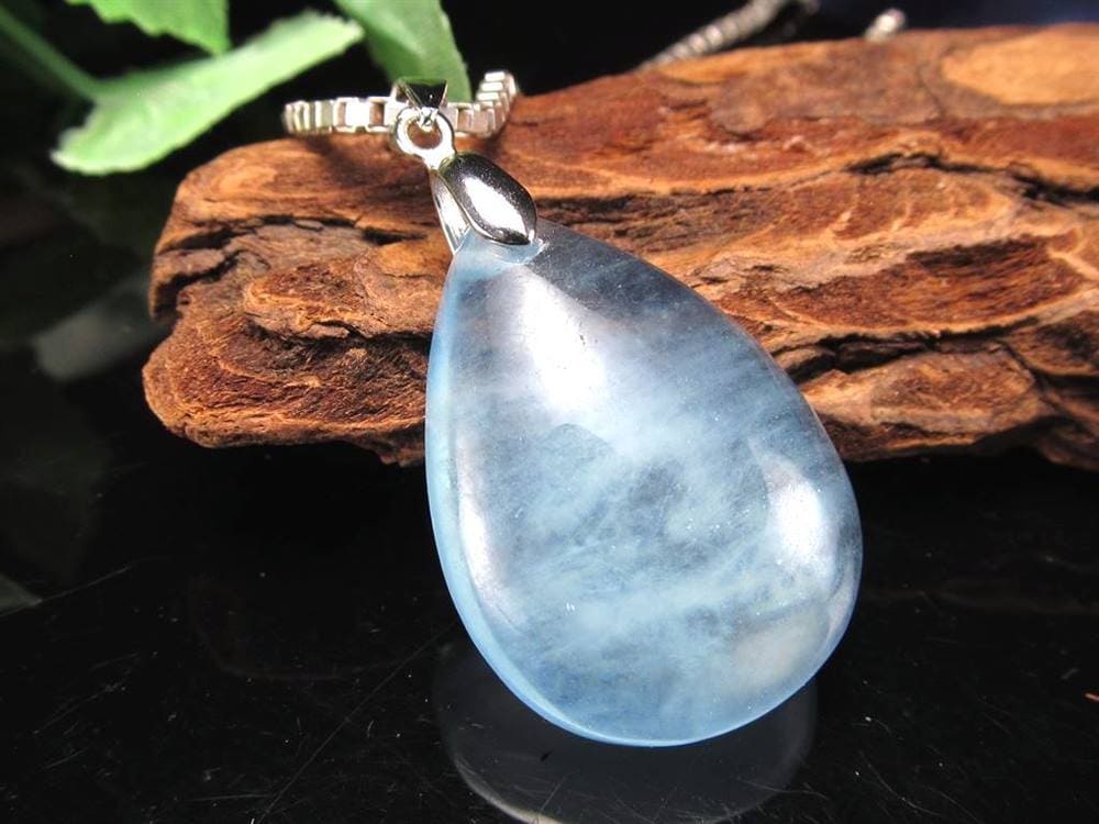 アクアマリン ペンダントトップ Silver925 ドロップ型 3月の誕生石 幸せな結婚』の象徴