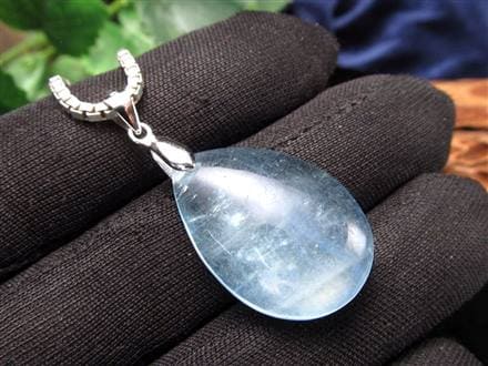 アクアマリン ペンダントトップ Silver925 ドロップ型 3月の誕生石 幸せな結婚』の象徴