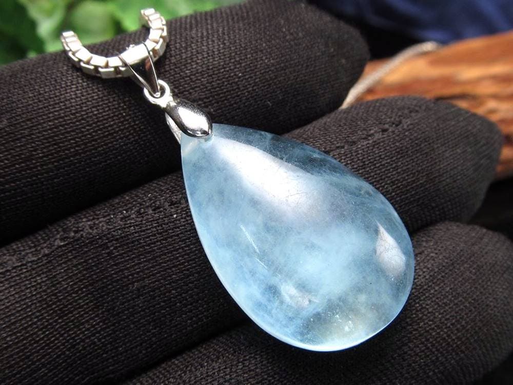 アクアマリン ペンダントトップ Silver925 ドロップ型 3月の誕生石 幸せな結婚』の象徴