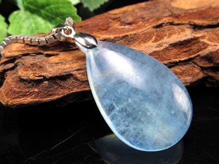 アクアマリン ペンダントトップ Silver925 ドロップ型 3月の誕生石 幸せな結婚』の象徴