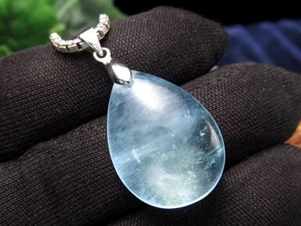 アクアマリン ペンダントトップ Silver925 ドロップ型 3月の誕生石 幸せな結婚』の象徴