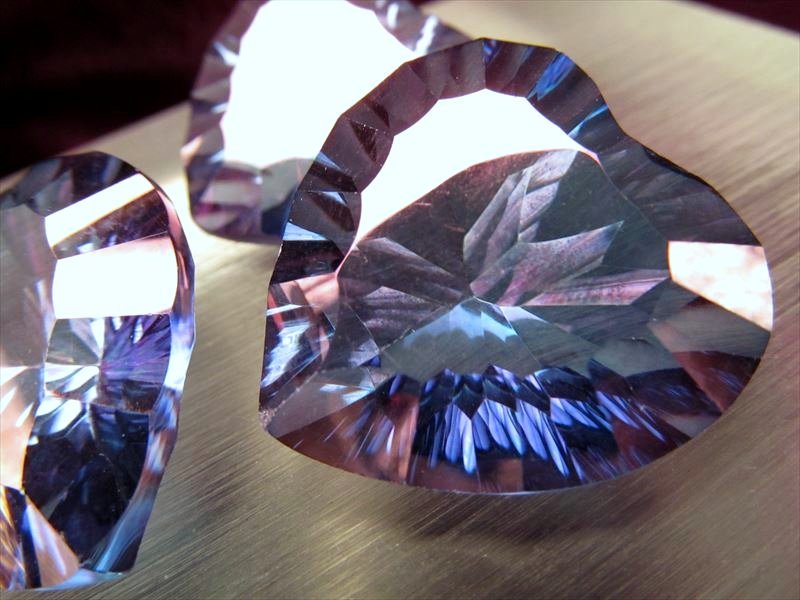 ◇超透明宝石質◇光の反射の美しいキラキラカット◇極上天然水晶使用