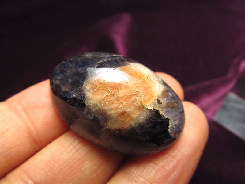 アイオライトサンストーン