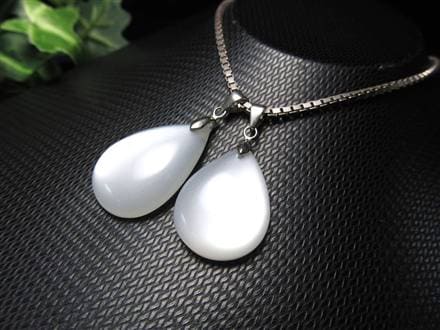 シルバームーンストーン 月長石 ドロップ型 ペンダントトップ 6月の誕生石