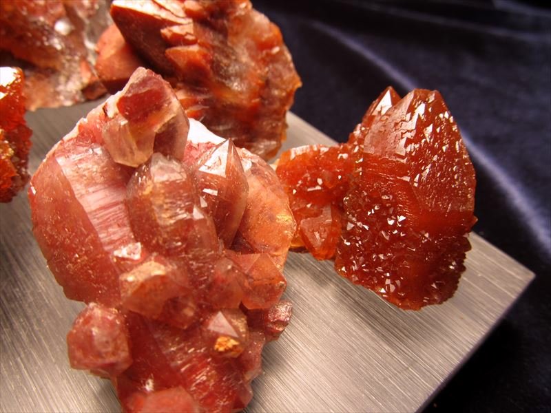 ☆超お買い得500gセット！☆希少！珍しいレッド・層状結晶☆近年発見