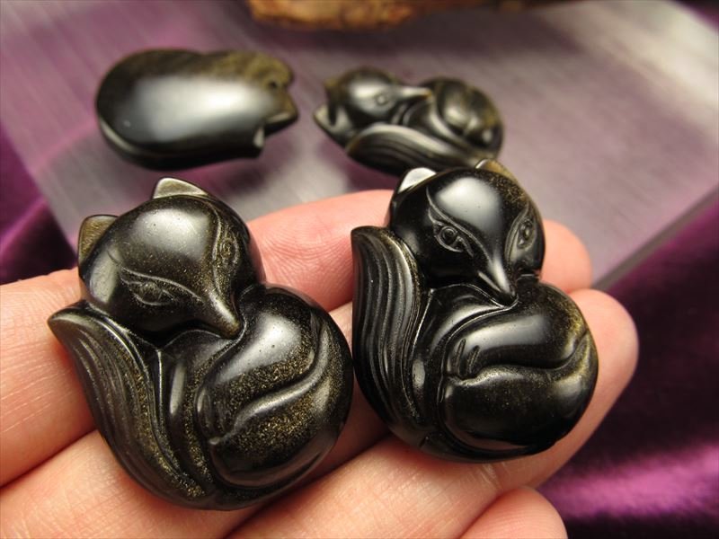 稲荷神の神使 商売繁盛 五穀豊穣 お守りとしても オブシディアン 黒曜石 きつねタンブル メキシコ産