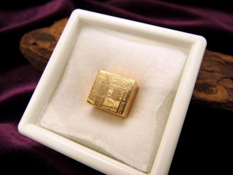 ☆激レア☆ミステリアスな宇宙から来た鉱物☆キューブ☆御守り