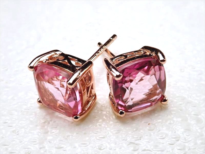 ピアス
