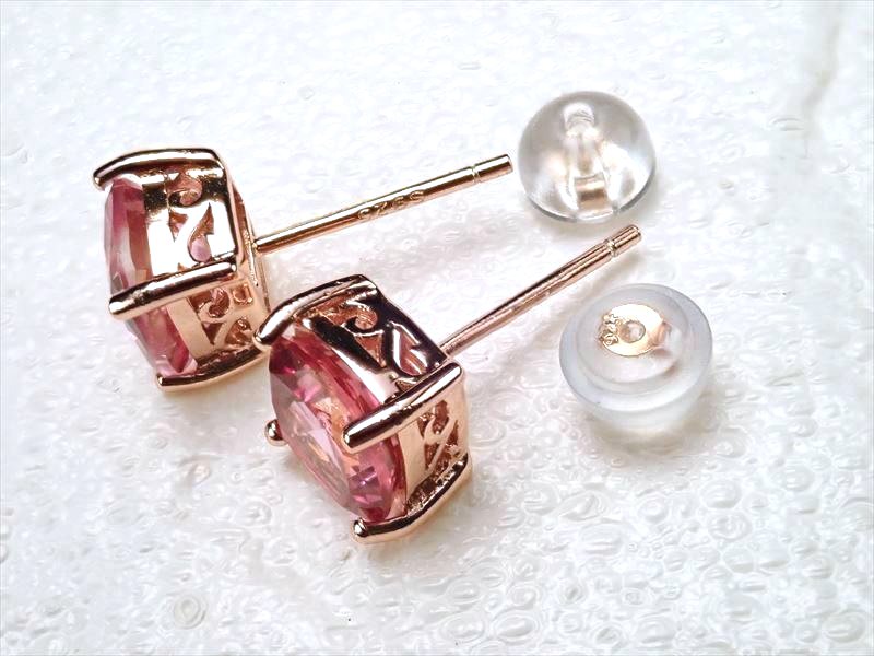ピアス