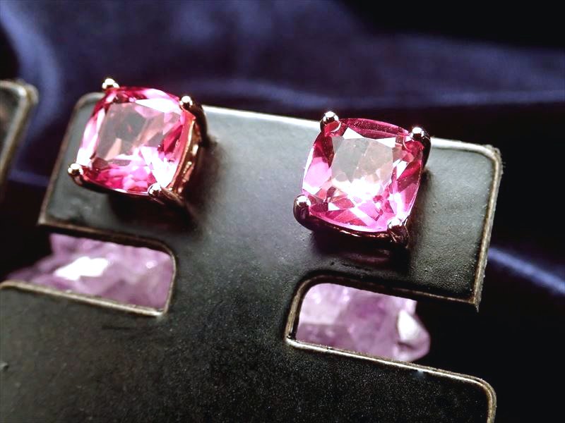 ピアス