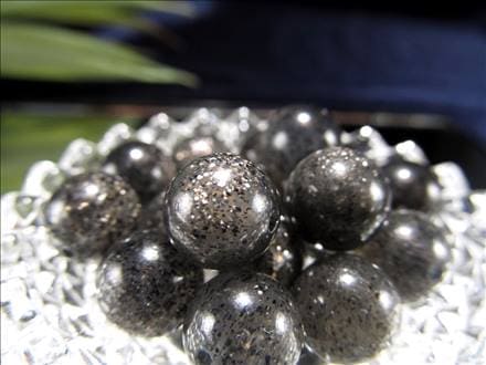 ブラックサンストーン ビーズ アベンチュレッセンス 日長石 粒売り