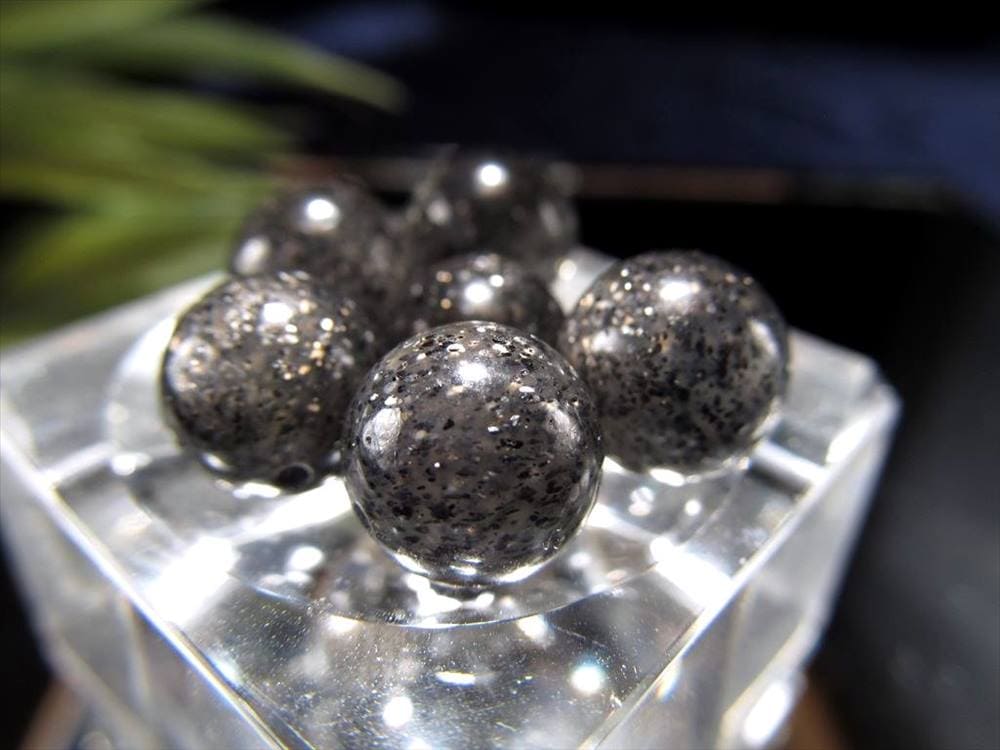 ブラックサンストーン ビーズ アベンチュレッセンス 日長石 粒売り