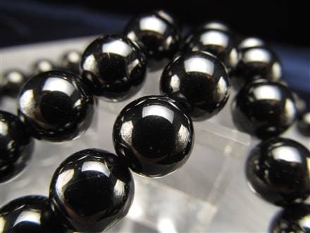 ブラックスピネル