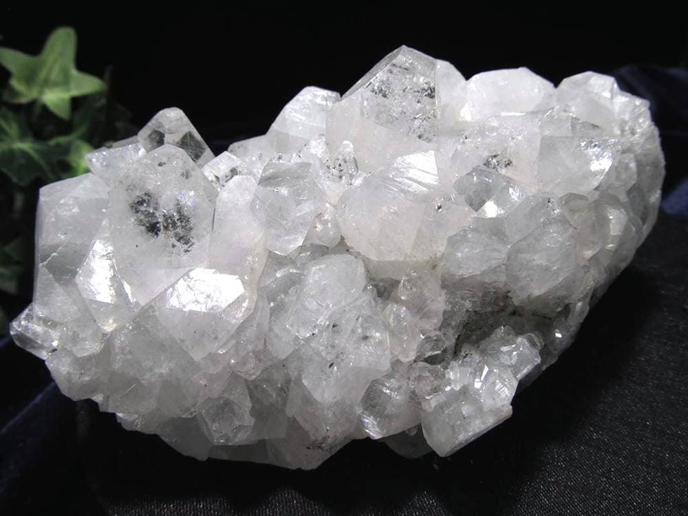 アポフィライト 魚眼石 クラスター 原石 ゼオライト