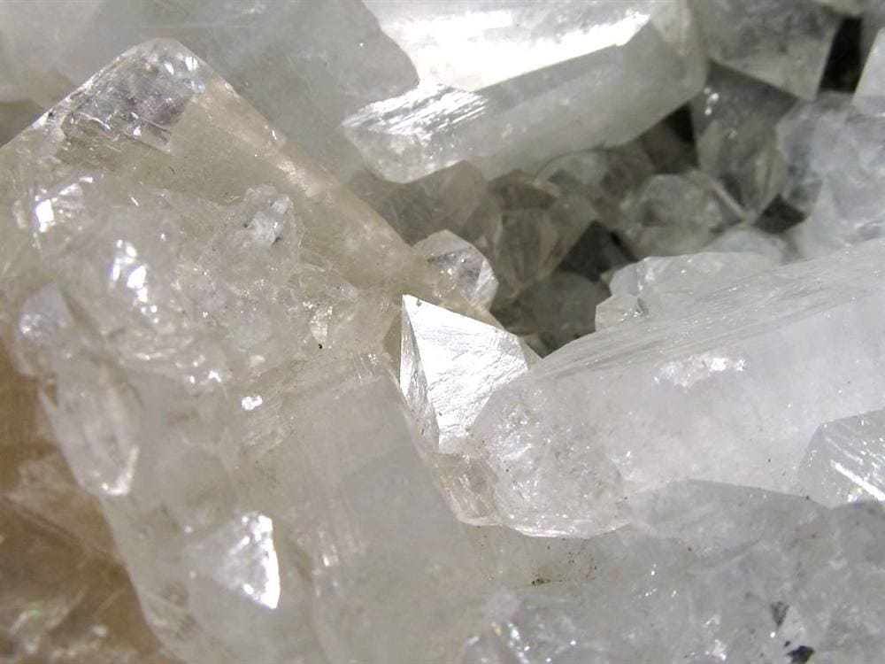 アポフィライト 魚眼石 クラスター 原石 ゼオライト