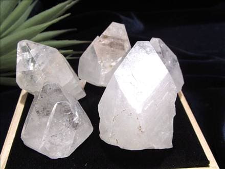 ☆希少な結晶ポイント！☆強力な浄化の石☆ゼオライトグループの結晶