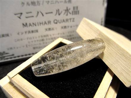 マニハール クォーツ 天珠型 ビーズ石 ヒマラヤ山脈 水晶 御守り