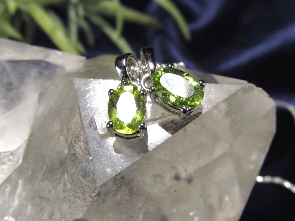 ペンダント.アクセサリー 天然石 Silver925 パワーストーン