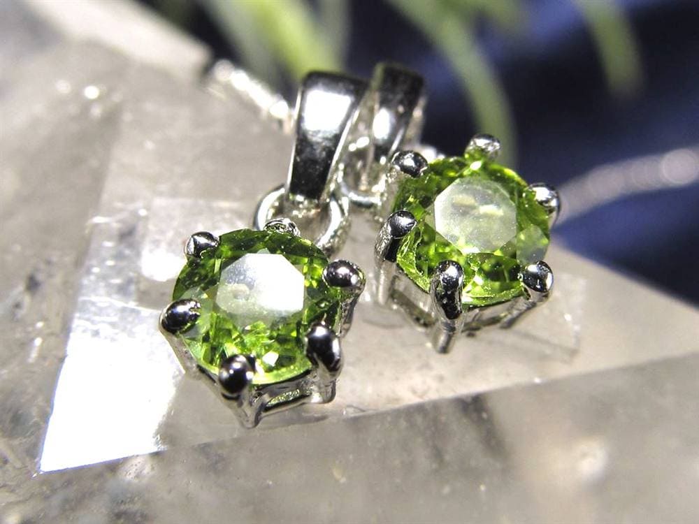 ペンダント.アクセサリー 天然石 Silver925 パワーストーン