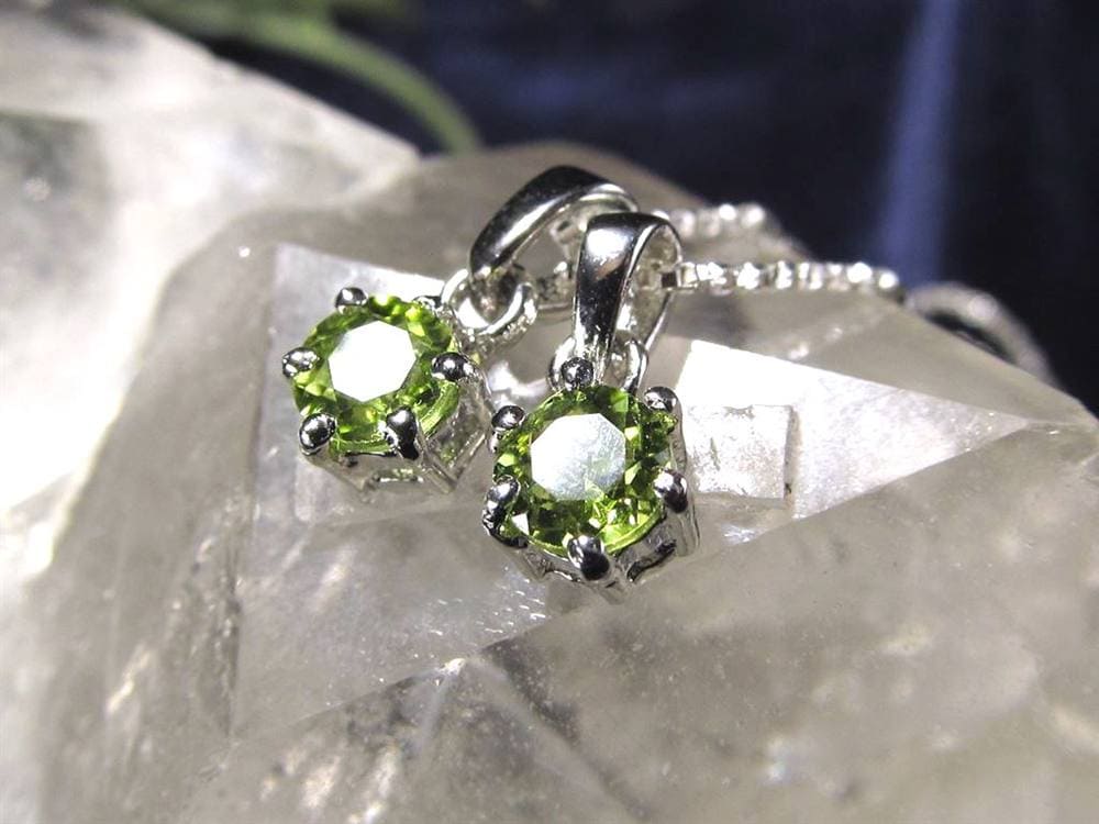 ペンダント.アクセサリー 天然石 Silver925 パワーストーン