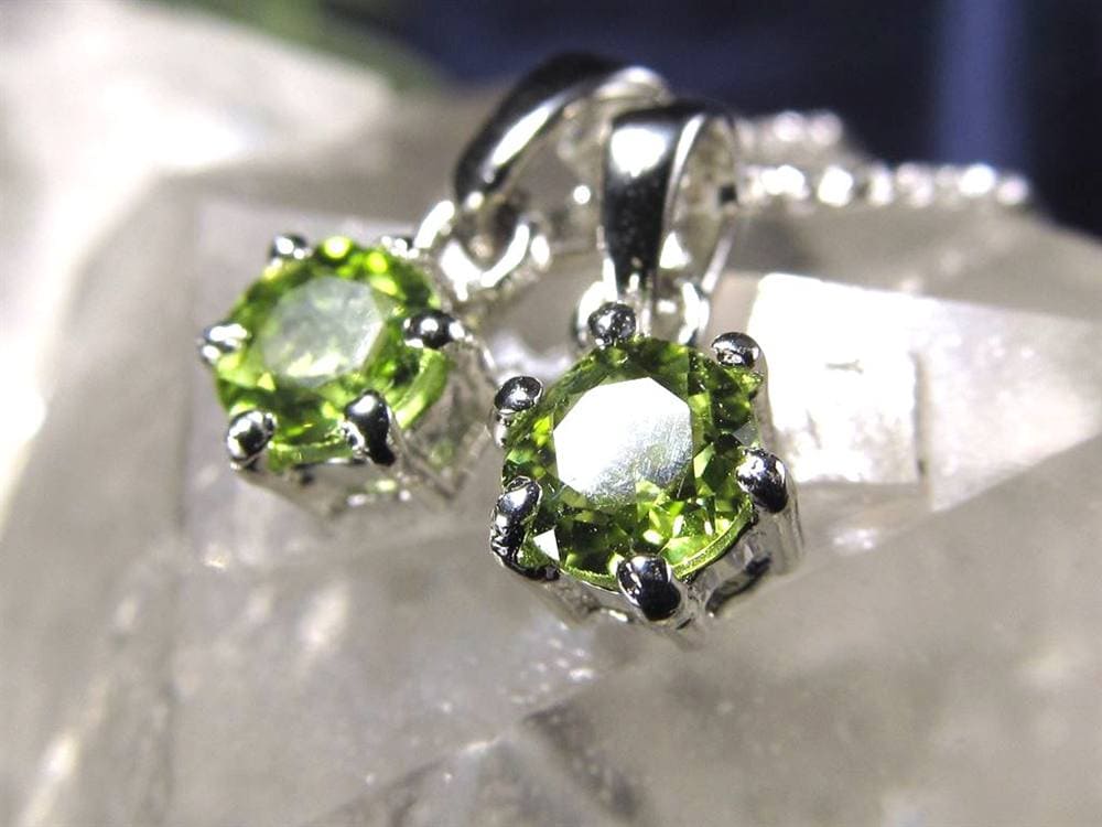 ペンダント.アクセサリー 天然石 Silver925 パワーストーン