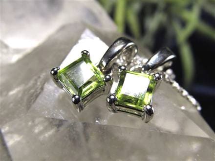 ペンダント.アクセサリー 天然石 Silver925 パワーストーン