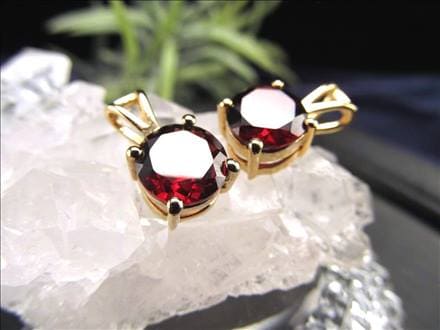 ペンダントトップ ペンダント アクセサリー 誕生石 ガーネット アルマンダイン