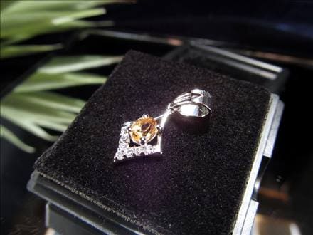 インペリアルトパーズ ペンダントトップ Silver925 トパーズ トパーズの王様